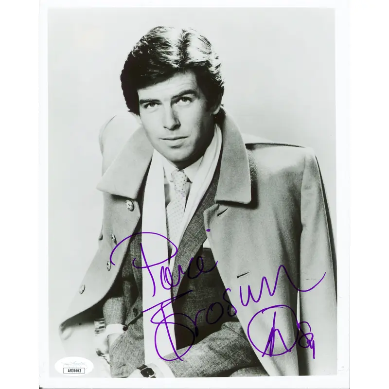 Pierce Brosnan GoldenEye Authentic Signed 8x10 Photo JSA #AR36662