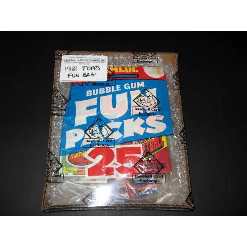 1981 Topps Fun Bag w/ Football Cello w/ Montana Top