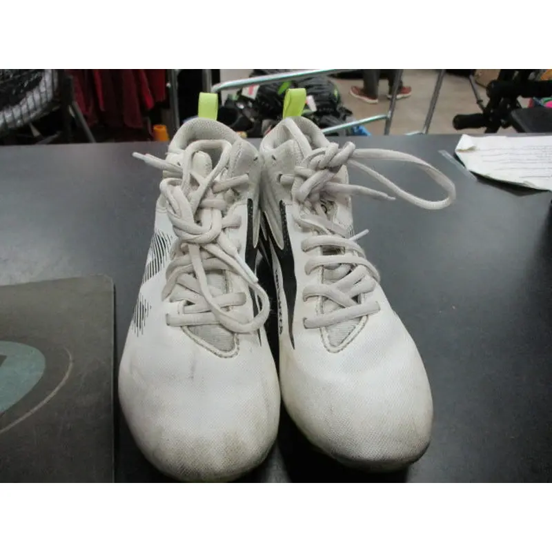Used New Balance Rush Size Youth 3 Cleats