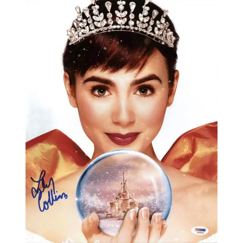 Lily Collins Mirror Mirror Signed Authentic 11X14 Photo PSA/DNA #S33623