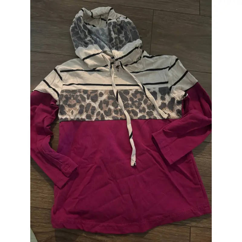 Leopard Pullovers