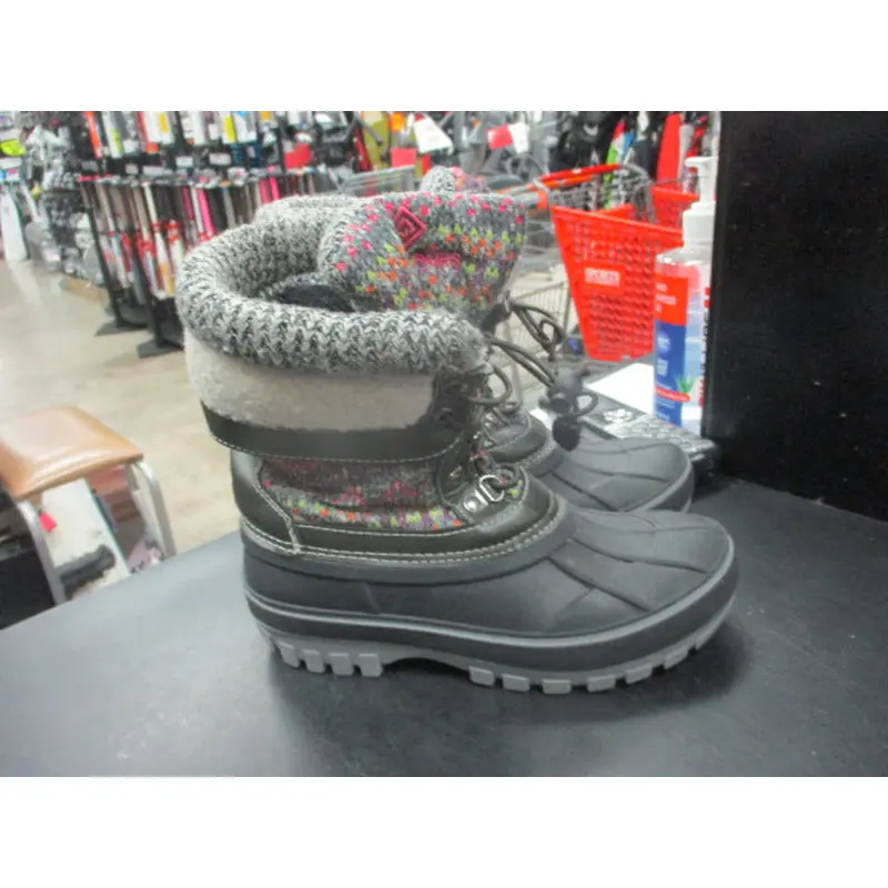 Used Dream Pairs Winter Boots Size 2