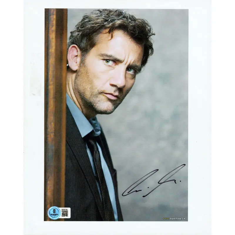 Clive Owen Children of Men Authentic Signed 8.5x11 Vertical Photo BAS #BS20795