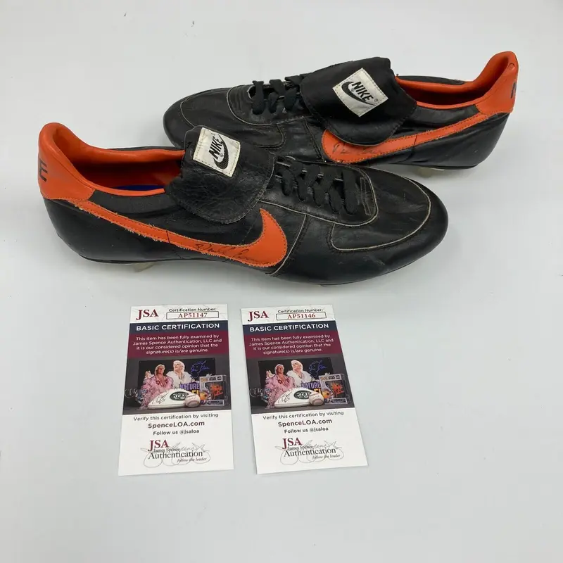 Darrell Evans Signed 1980's Detroit Tigers Game Used Baseball Cleats (2) JSA COA