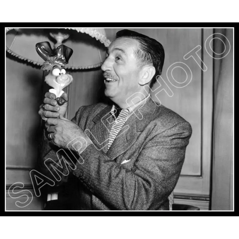 Walt Disney 8X10 Photo - 2733