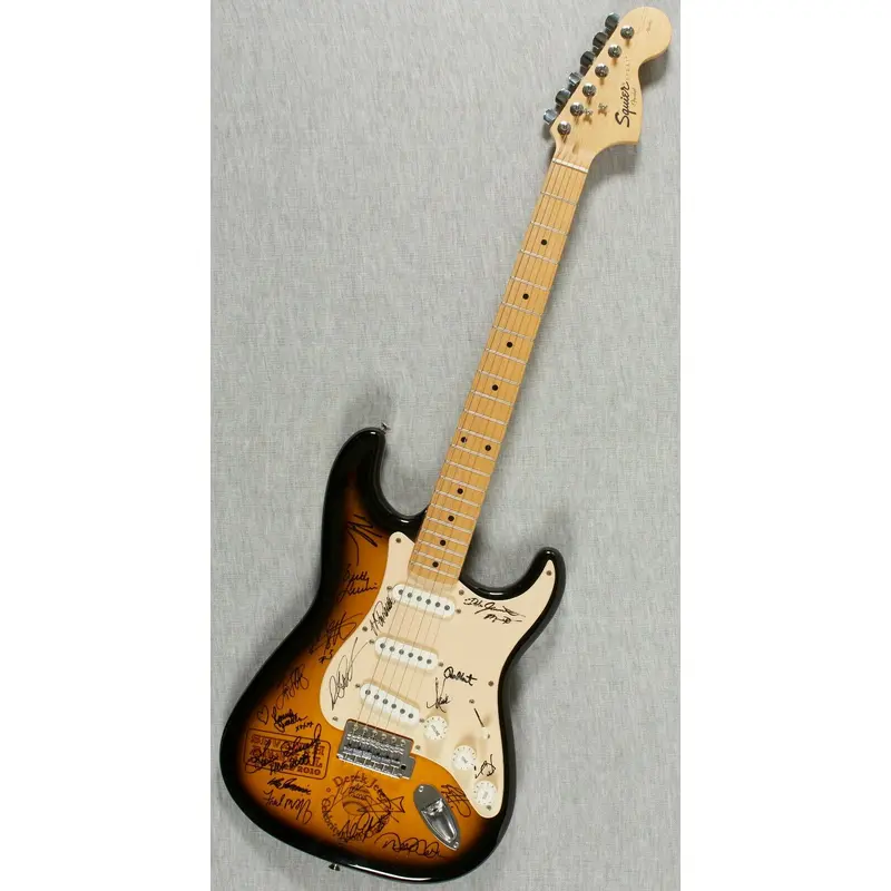 Michael Jordan & Derek Jeter Signed Celebrity Golf Classic Fender Guitar JSA COA