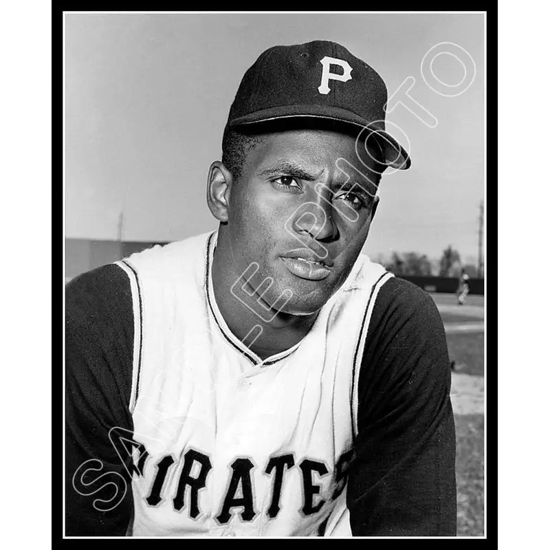 Roberto Clemente 8X10 Photo - Pittsburgh Pirates - 168
