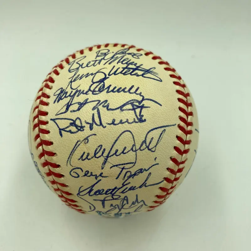 Nice 1993 Minnesota Twins Team Signed AL Baseball With Kirby Puckett