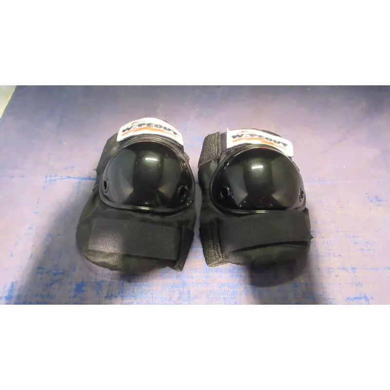Used Wipe Out Elbow Pads Youth Size Medium