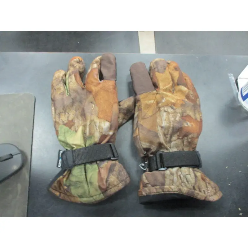 Used Camo Snow Gloves Size Mens XL - Has Wear