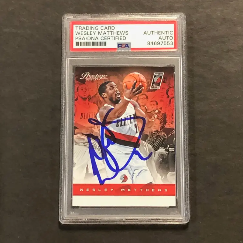 2011-12 Panini Prestige #98 Wesley Matthews Signed Card PSA Slabbed