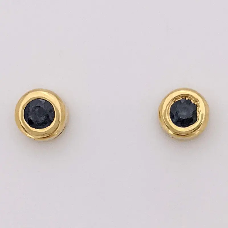 18K SAPPHIRE ROUND 2.0MM BEZEL ESTATE STUD EARRINGS 0.8 GRAMS