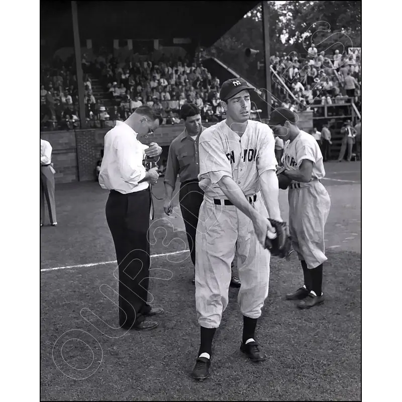 Joe Dimaggio Phil Rizzuto 8X10 Photo - 1947 New York Yankees - 1720