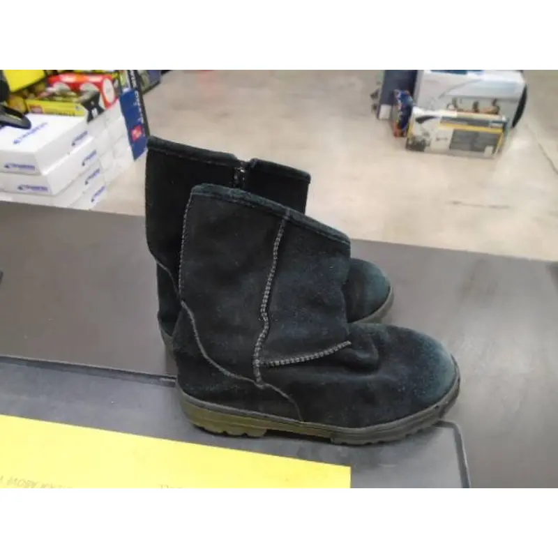 Used Kids Circo Boots Size 12