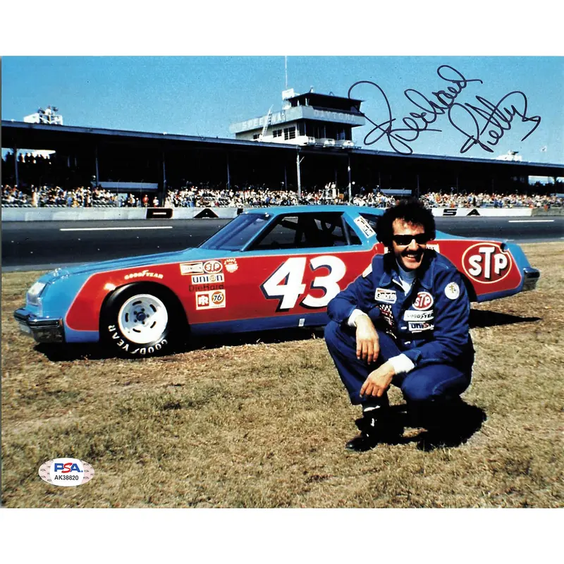 RICHARD PETTY Signed 8x10 Photograph PSA Autographed Nascar Racing