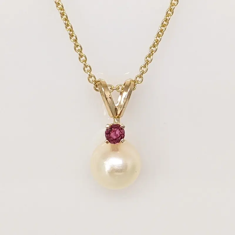 14K PEARL ROUND 7MM WITH 2.5MM RUBY ROUND (1) ESTATE PENDANT & CHAIN 2.5 GRAMS