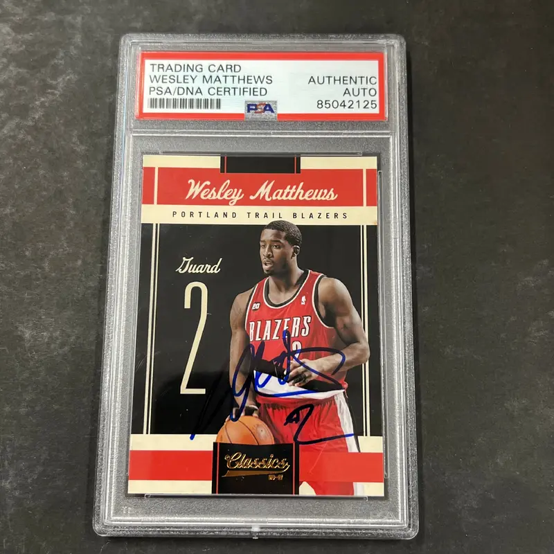 2011 Panini Classics #44 Wesley Matthews Signed Card AUTO PSA Slabbed Trailblazers