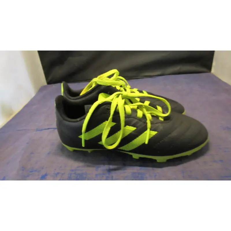 Used Goletto VIII Soccer Cleats Youth Size 1.5
