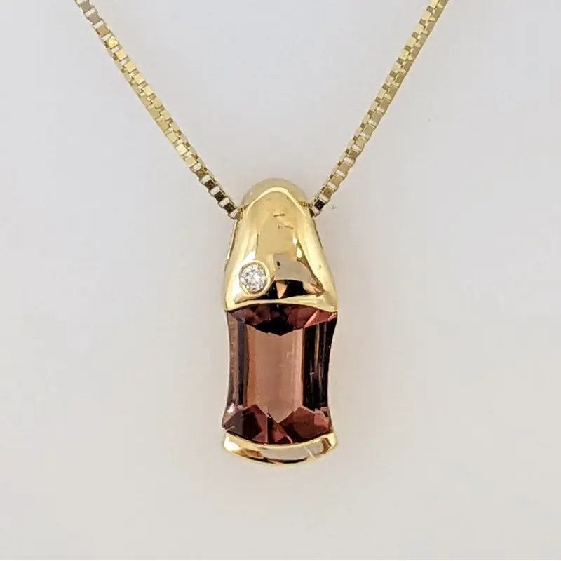 18K PINK TOURMALINE EMERALD CUT 5X8 WITH MELEE ESTATE PENDANT & 14K CHAIN 3.1 GRAMS